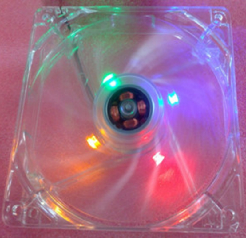中性 8025-4D 水晶带彩灯 8CM风扇 散热器